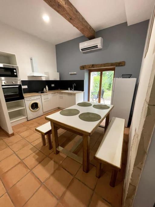 Superbe Appartement Cosy Avec Jardin Nîmes Kültér fotó